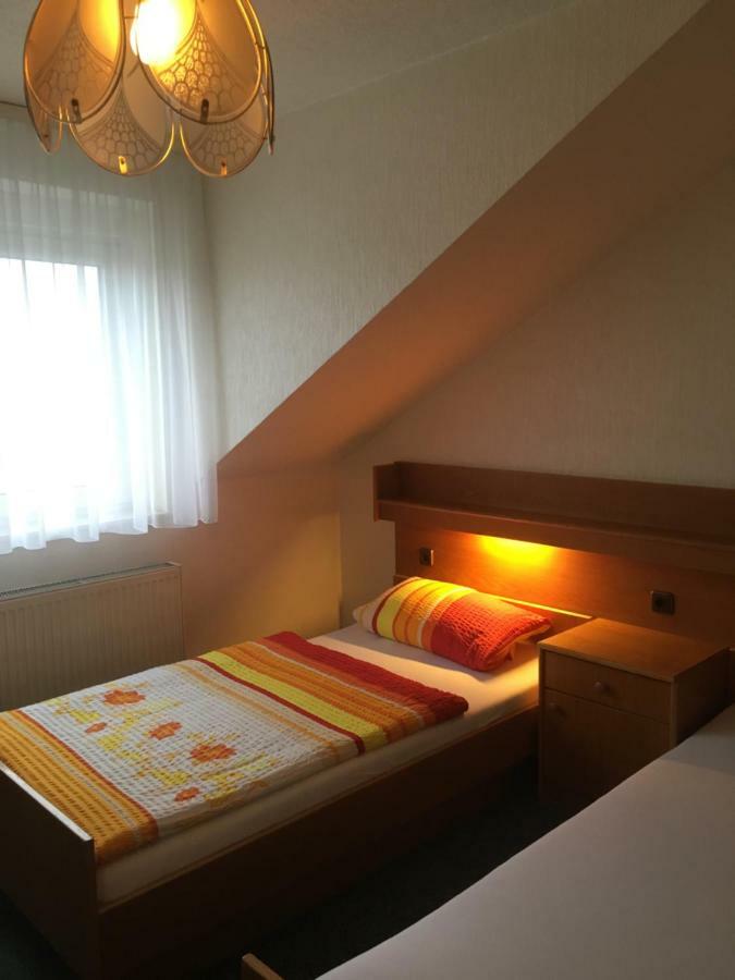 Pension Grune Au Hasselroth Esterno foto
