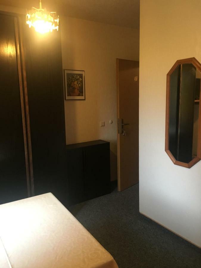 Pension Grune Au Hasselroth Esterno foto